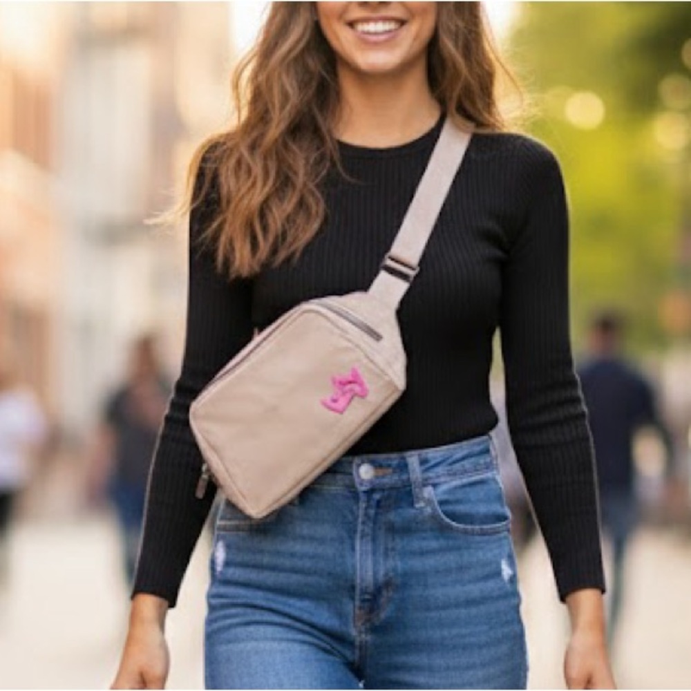 Primal Queen NWT Beige Adjustable Belt Bag
